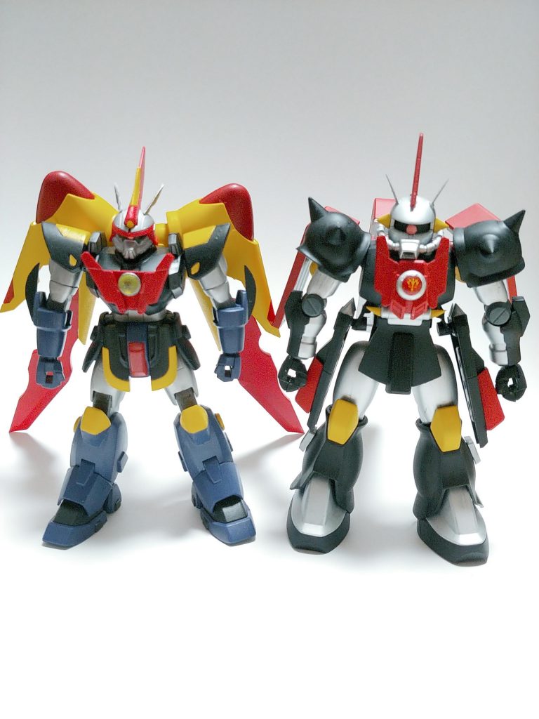 そんなわけで２大魔神皇帝揃い踏み！　本当にこの姿を見るために頑張りましたよ……。ザク改ザーと比べてやや小ぶりながらも、なんとなく正当進化かつグレート感は出たかなぁと。これは単純にザク改ザーとジンエンペラーGの違いという話ではなく、元々のザクとジンの『無骨さとスマートさで違いはあれど、どことなく近いようなデザイン』のお陰で出た違いなのではないかなと思います。