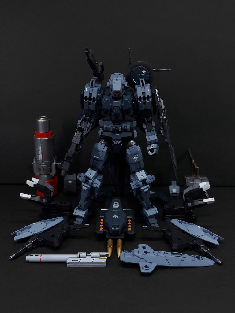 特に設定を考えてないが一応通常装備と決戦装備を作りました。誰と決戦するかは聞かないでください。