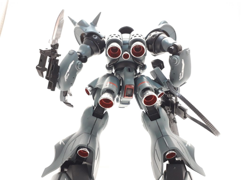 バーニア内の色はエナメル塗料のレッドを使っています。