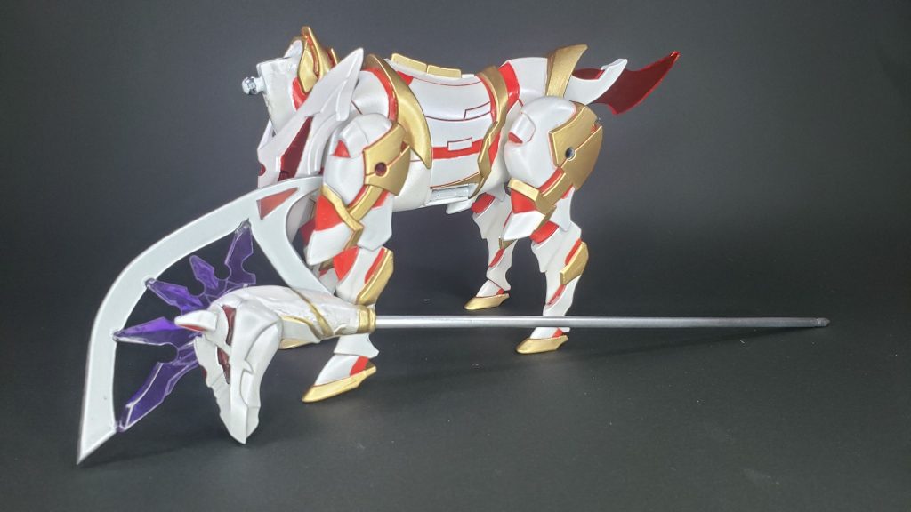 軍馬の頭は武器に有効活用🎵