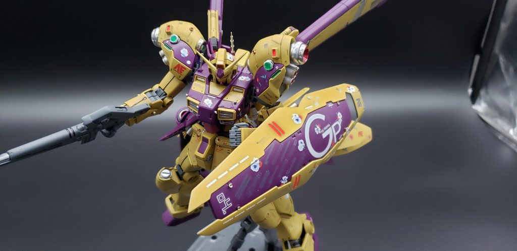 シールドには明細調になっておりますが、リリーマルレーンを刻印しております、これでフルバーニアンとサイサリスを軽くのしてやって下さいませ( ˙꒳˙  )ファだから月にコロニー落とさないでっ( 'ω')ふぁっ