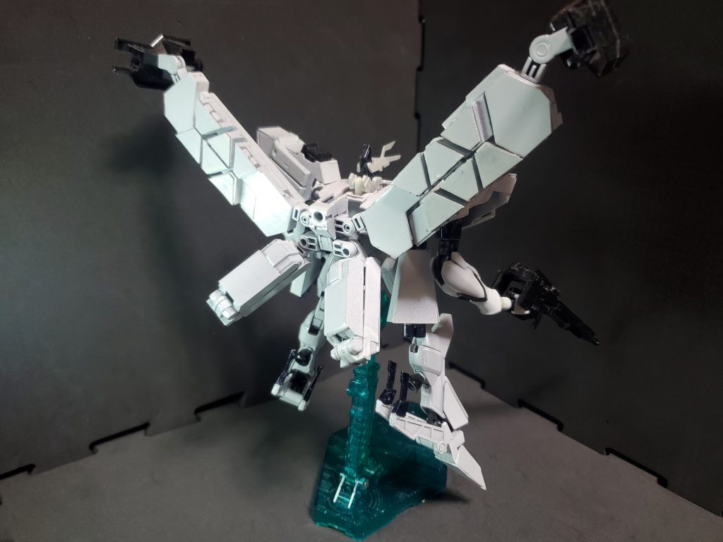 背面自立が難しい為ベースを使用