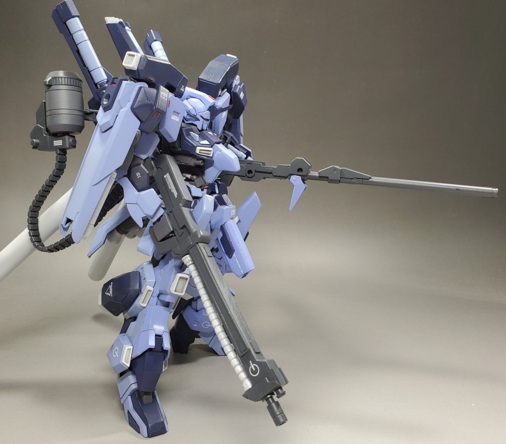 フォールディングメガランチャー。左背部に装着した大型ビーム兵器。ゼルトザームのランチャーを改造。