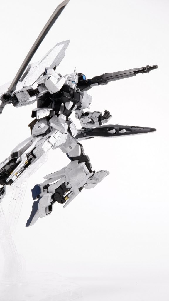 メガビームライフルを発射してる感じ。このパーツはデルタカイからひっぱってきました