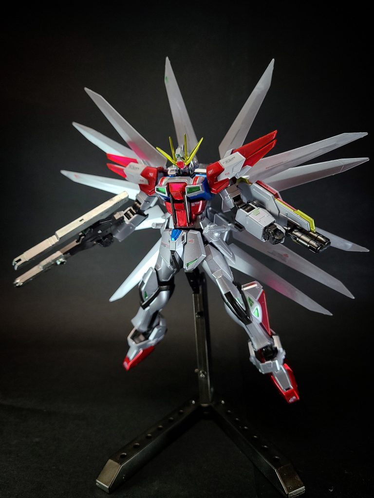 最大の特徴は新たに製作された「ギャラクシーブースター」と呼ばれる支援機で、合体することで星形五角形のバックパックとして機能する。この翼は粒子制御アンテナとして機能し、あらゆる方向に広げることで広範囲の粒子を的確に制御することが可能となる。また、RGシステムとスターシステムを最大出力で使用すると翼が開き12枚となり、さらに粒子制御能力が強化される。