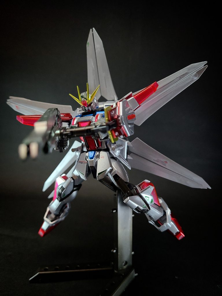 スターシステムアブソーブシステムの発展型だと思われる機能。敵機体のビームを吸収し、ディスチャージやRGシステムのエネルギーとして使われる。このシステムとRGシステムを同時発動する際には背部の翼が12枚に展開し、さらに肩と脚部のクリアパーツが展開する。