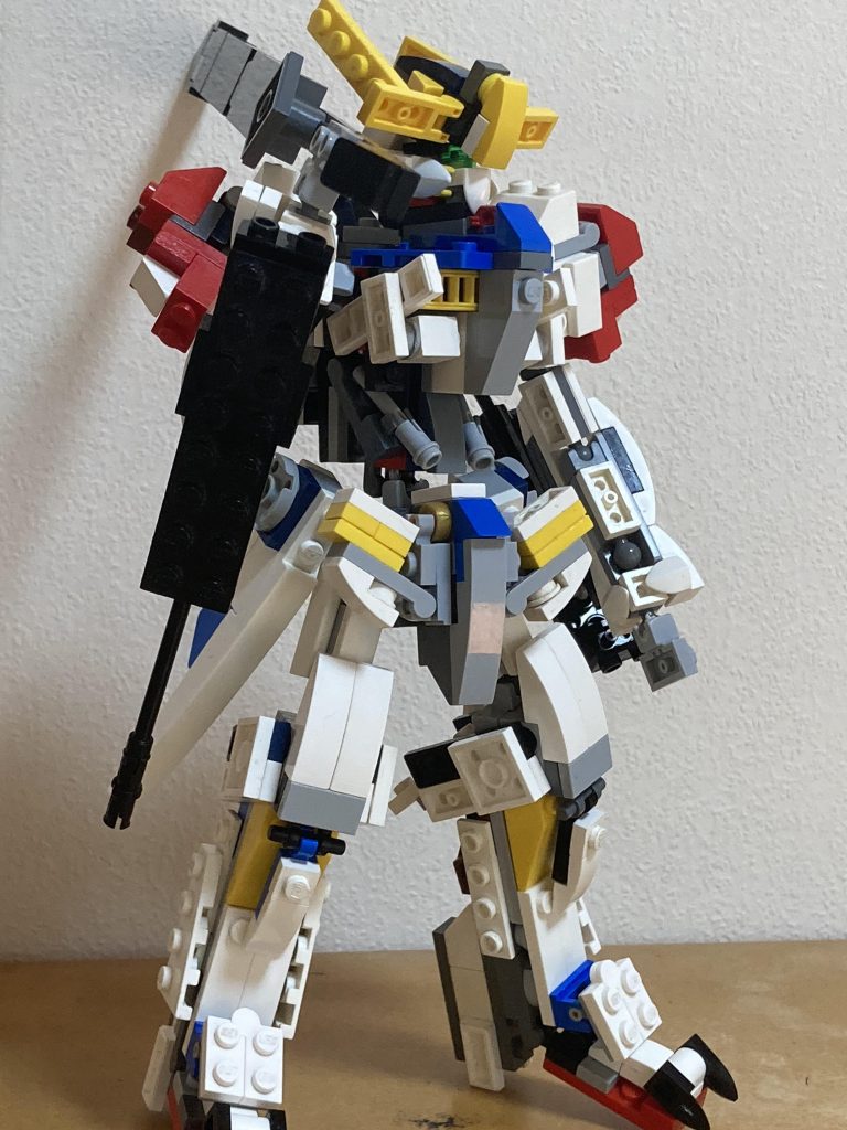 サイズはMGとPGの間くらいですね。制作は2週間程度です。