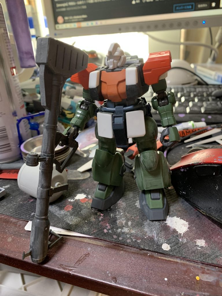 ミキシングした物は頭…ノーザンポッドに付属していたジム頭胴…サイコザク肩、バックパック…GM/GM腕…オリジン版ザクⅡ C-6/R6型腰…ジェスタ足…ハイモックになります。