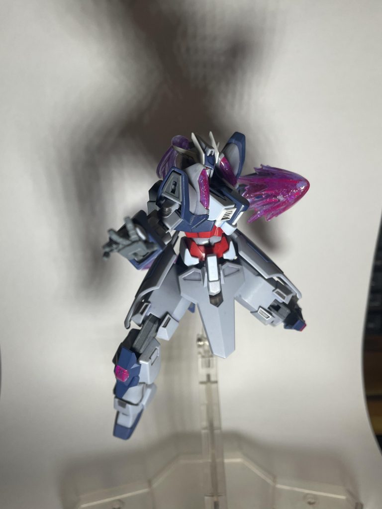 飛びかかるディナイアルガンダム