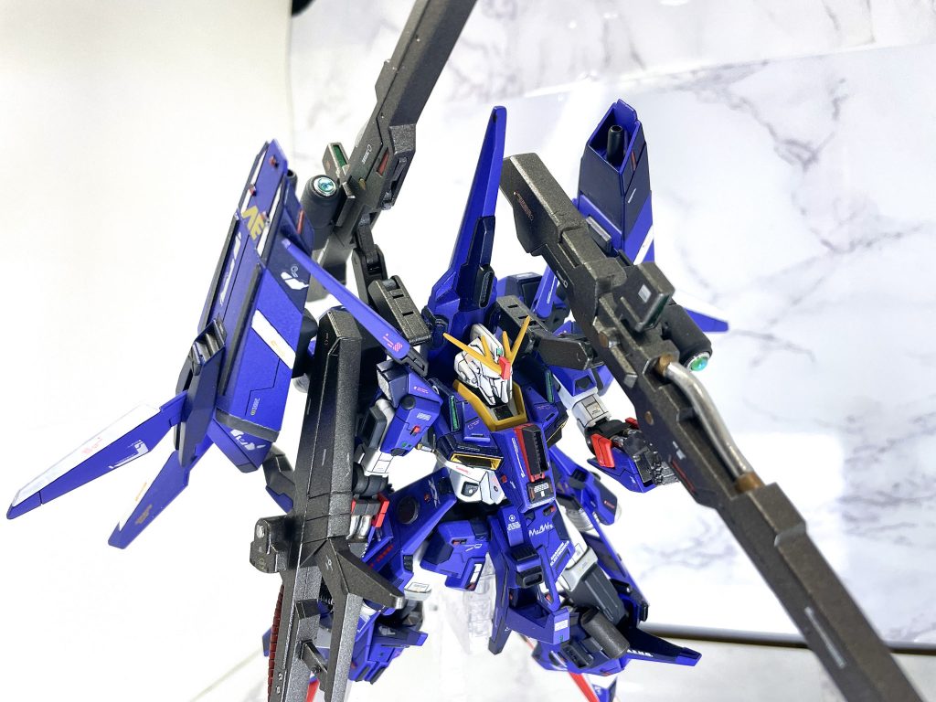 Z IIの強化型という位置付けなので、あまりリゼル感が出ないように極力Z IIのパーツで構成するようにしました。