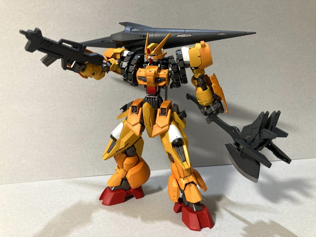 腰に懸架しているアクセルアックス(モンスターハンター!?)を左手に。