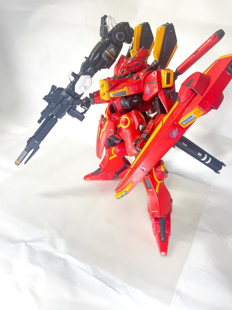 主な改修はプロポーションは変更無しで、ディテール追加とパーツをプラ材で形状変更のみに仕上げてます。