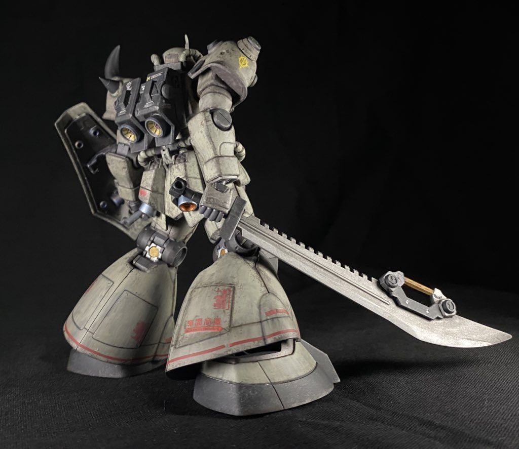 ランドセルと腰のバーニアはシルバーで塗装してからリアルタッチマーカーのブルーで重ね塗りしてます。