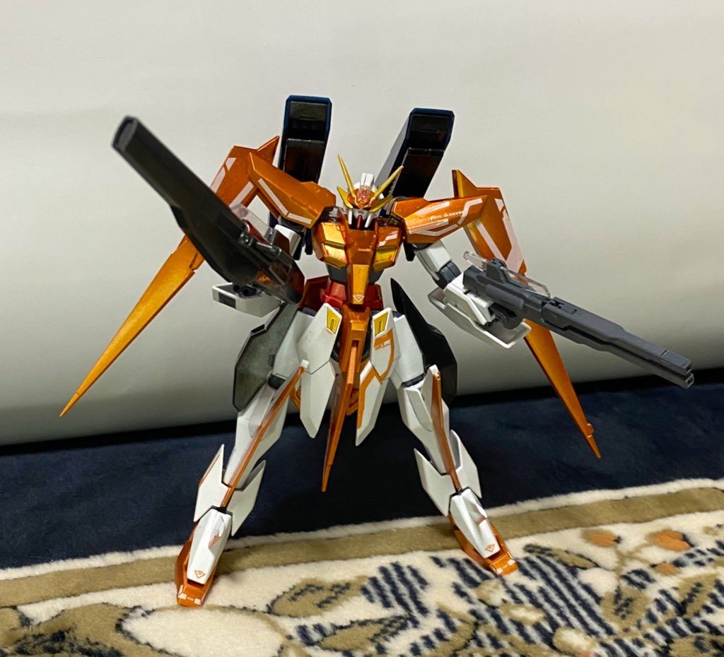 デカールは1/100のアリオスのを切り貼りしております。