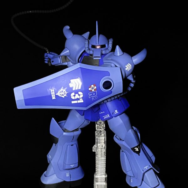 ガンプラ 完成品 1/144 HGUC グフ リバイブ ￼ランバラル ガンダム 2DE78A3B-EDF7-4C5D-A805-