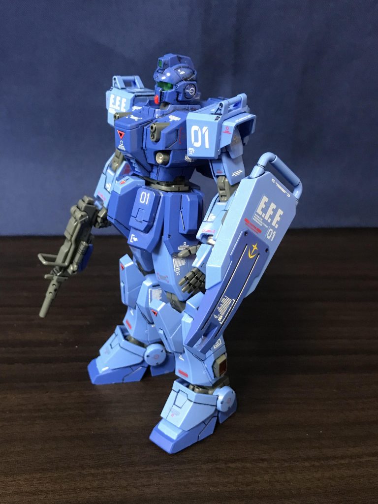 サイド左。写真だとわかりずらいですか?頭部をアップすると、墨が流れてる感じがわかるでしょうか?