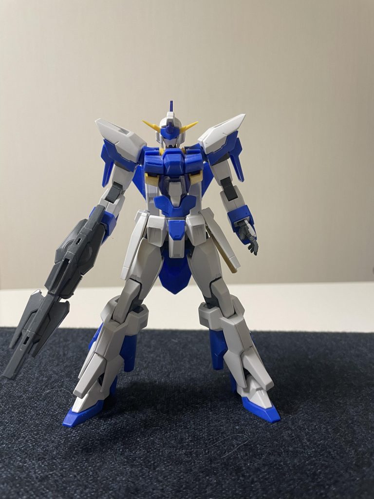 塗装前、延長はプラ板を腰の下に噛ませただけです。所々ヒケが気になったので表面はヤスって処理しています。