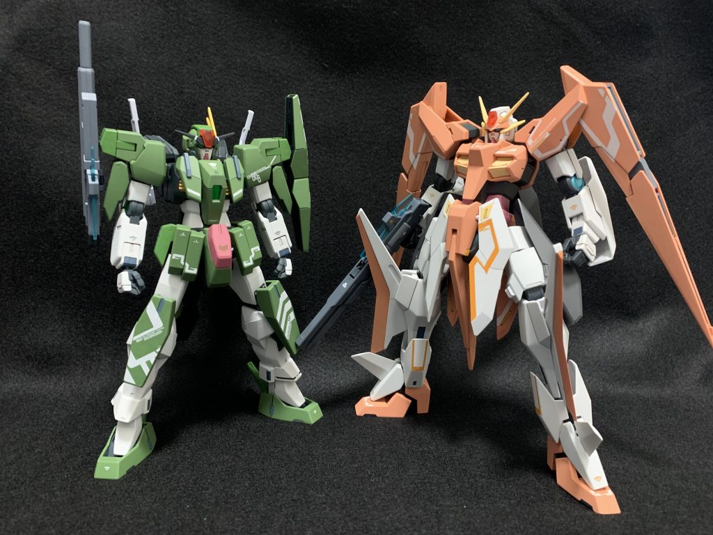 ケルディムとツーショット。ほぼ同時進行で製作してました。変形させたかったのですが塗装剥げやパーツ破損が怖かったのでやめました…笑 次は1/100セラヴィー製作予定です。閲覧、ありがとうございました*_ _)