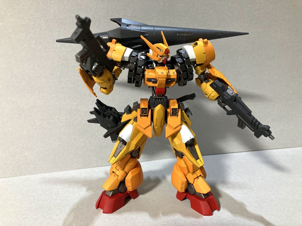 ライフルはサイドアーマーに懸架でき2丁装備している標準的なライフル。