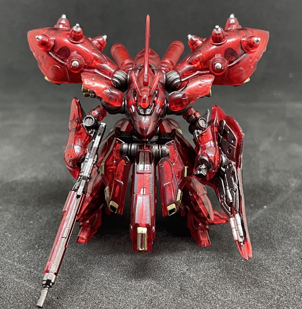 使用したのはガンダムマーカーメッキシルバーとクレオスの焼鉄色、ブラック、4アーティストマーカーのゴールド、そして半光沢のトップコートです。