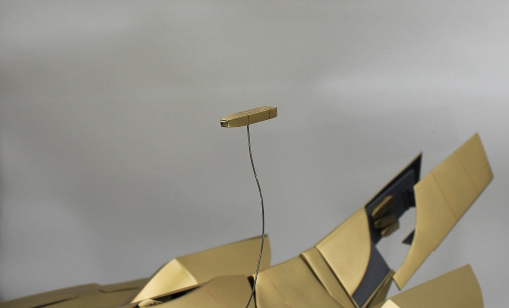 ファングは展開可能