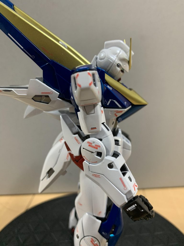 V2ガンダムver.ka チタニウム風塗装–4枚目/制作者：Lieeze