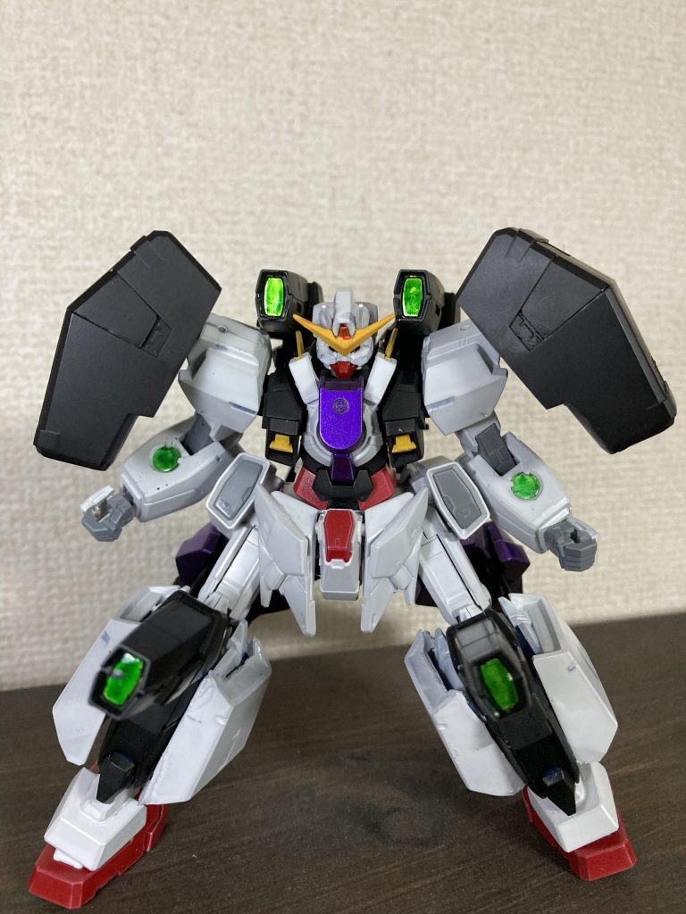 主兵装24つ同時に発射可能なクアッドキャノン