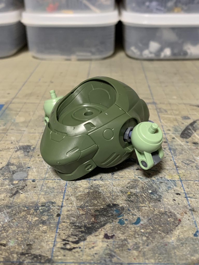 その後、マンロディのボディと肩をメインにする事を決定。