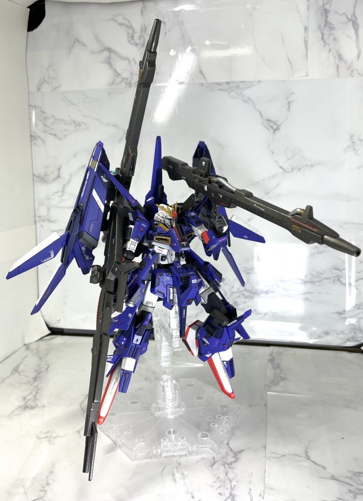 設定的にはリゼルC型の量産にあたってベース機のZ IIにC型のディフェンサーユニットを乗せてデータ取りした設定です。