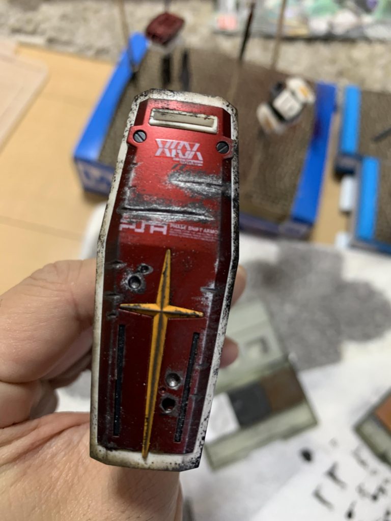 はやくザク作りたい…