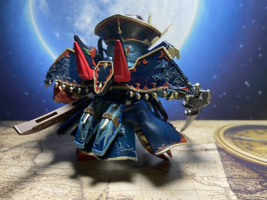 何かヒゲに見慣れてきてベンジャミンっぽさが気になったので、ダイナミックな色変更をさせたくなりコマンダーv2を思い出して意匠を追加いたしました!実際には頭のツノ、肩の牙っぽいのと、背面のツノくらいですが、中々効果的だと思ってます!あと全身にラッカーパテでフジツボ着けてます。笑