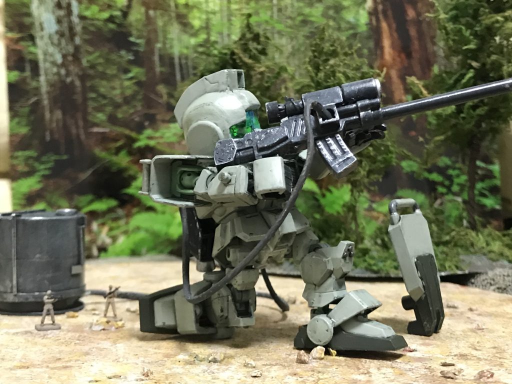 陸戦型ガンダムがベースなので、膝立ちも可