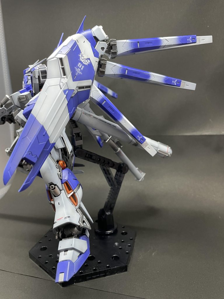 RG HI-νガンダム–6枚目/制作者：フルバーニャン