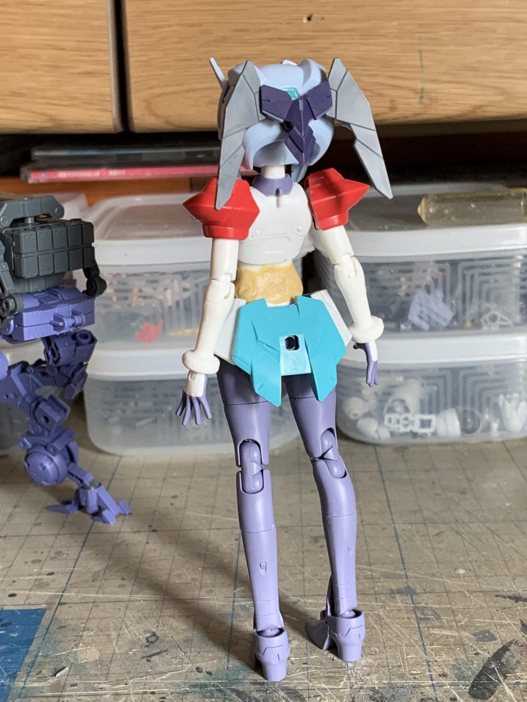 後頭部には30MMオプセでツインテール風におさげを追加。