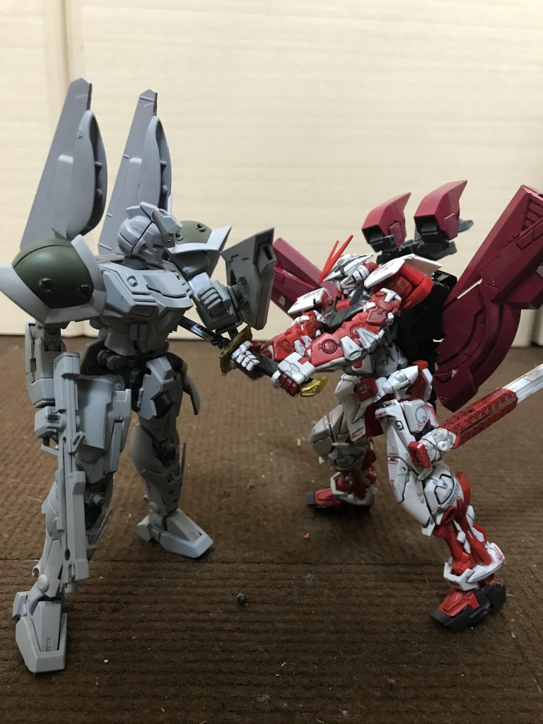 新作に反省を促すアストレイ