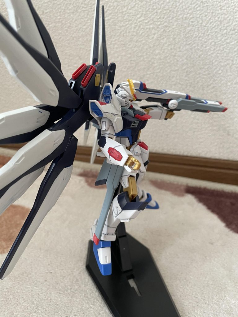 ガンダム・フリーダムフェザー–4枚目/制作者：はねぺん