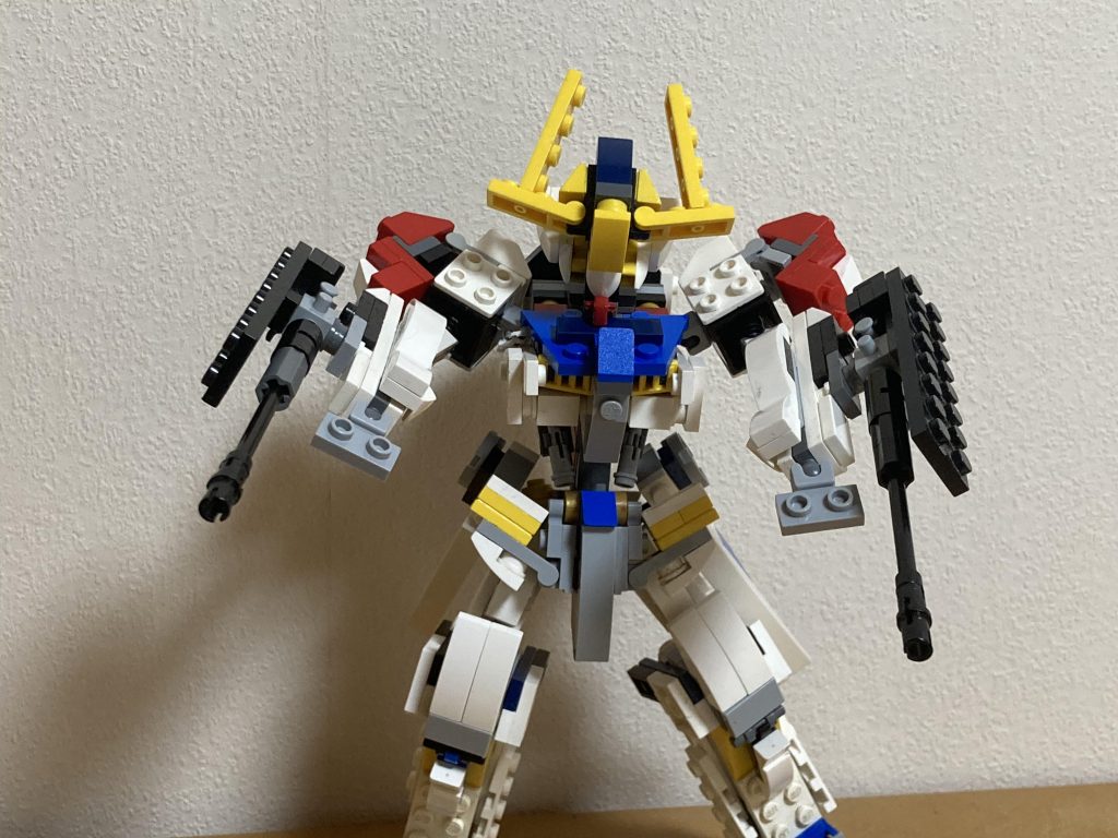 200mm砲やソードメイスは作ったんですけどツインメイスだけはどうにも難しくてあきらめました。現在「レゴモビルスーツ化計画」というのを考えてまして今作はそのNo.1となります。次作も少しづつ進めているのでよければ覗いてみてください。m(_ _)m↓次の作品の一部です。何か分かりますか?