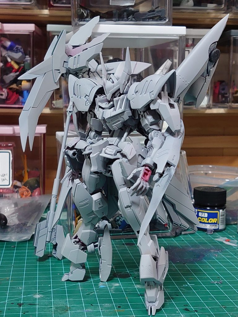 使用キットはグレモリー、Gエルス、X1フルクロスGBFT、忍パルスガンダム、ジーエンアルトロン、エルドラブルート等々レギンレイヴは結局ガントレットのブレードと接続軸だけ使いました各キットから使ったパーツは少なめですが色々使ってはいるのでレギュレーション的には大丈夫だと思いたい