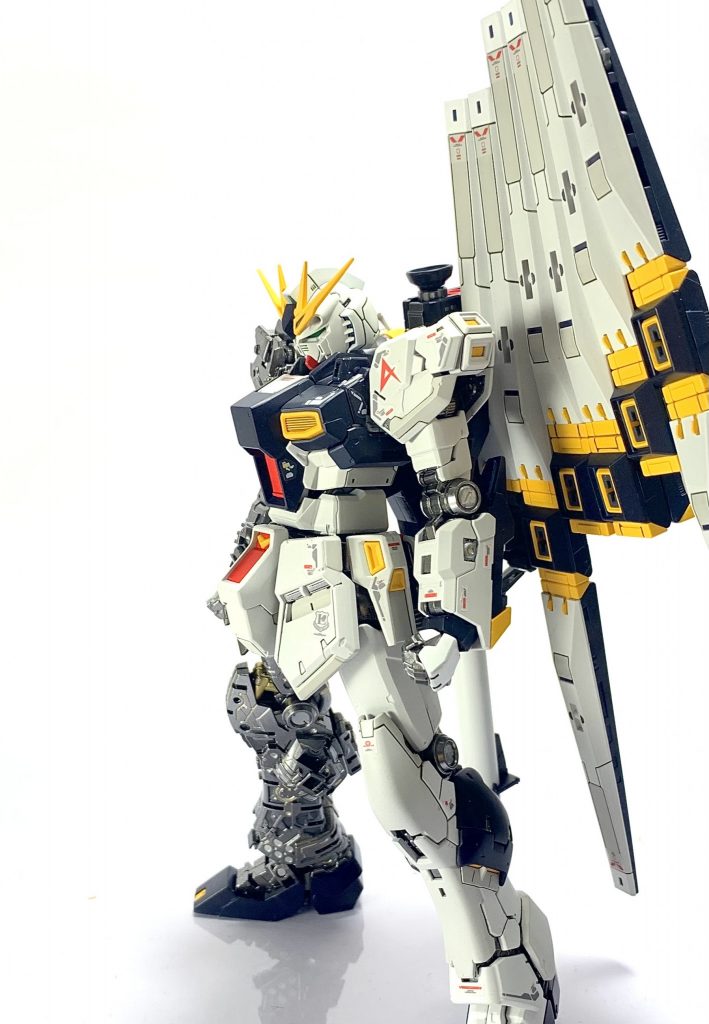 RX-93 νガンダム–4枚目/制作者：Edge_Model_Studio