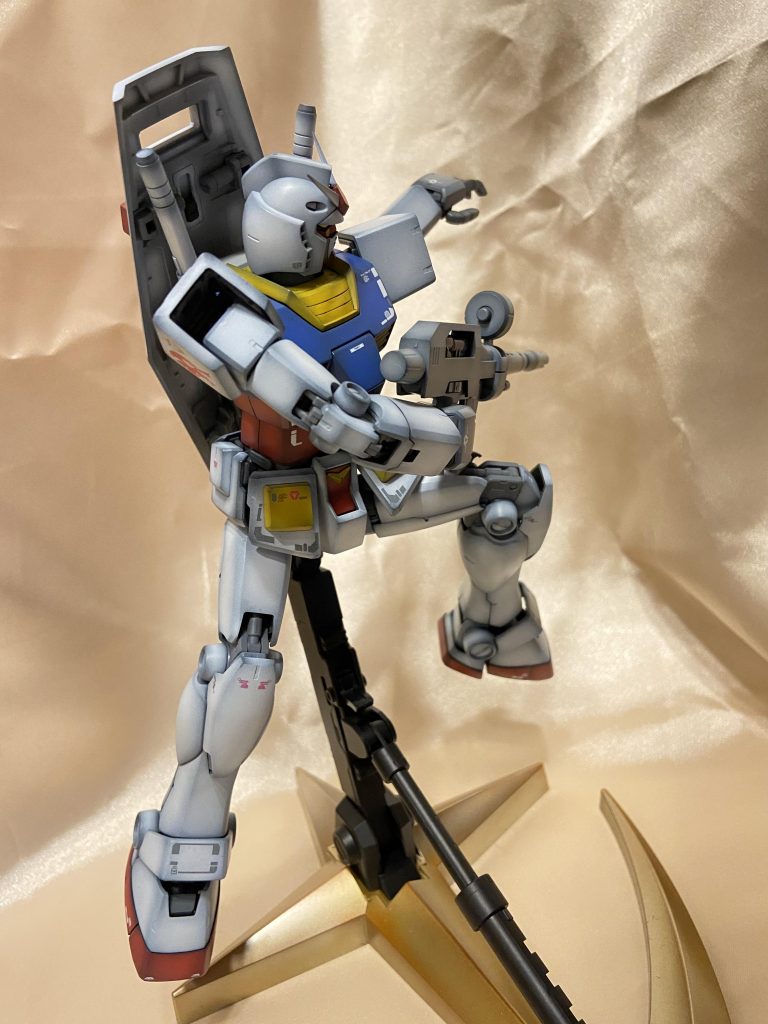 可動域はかなりあります。アニメでどーなってんだ！？ってポーズも再現できます♪