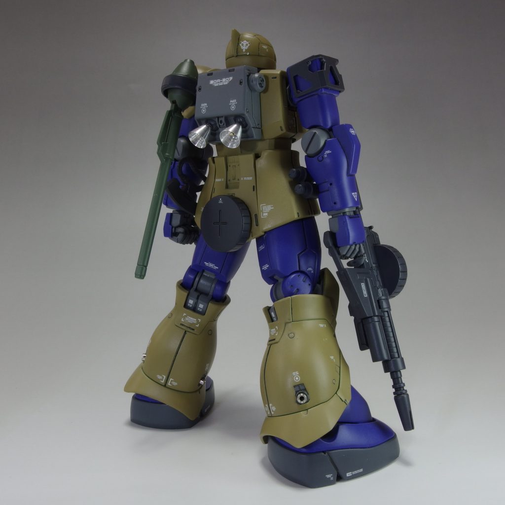 マシンガンはF2のもののストックをコトブキヤのアサルトライフルのものに置き換え。