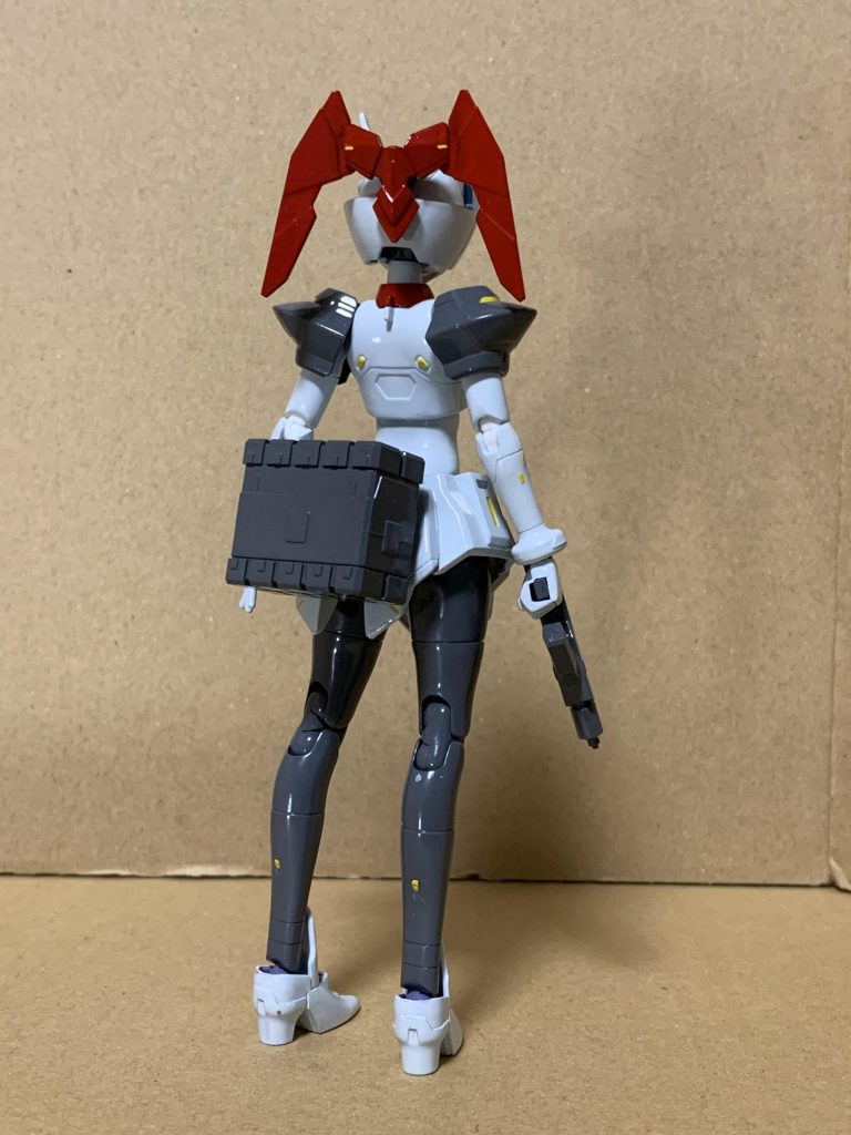 科学技術排斥後は？新人類に使用されていた機体はほとんどが廃棄処分となっており、そちらは現存していない。しかし、旧人類が使用していた機体は禁忌の地において少数が今だに稼働を続けており、時折目撃情報が出る事がある。この機体は高確率で医療用のメディカル・ナノマシンを、それも複数個所持している可能性があり、それ目当てにM-e型を専門に狙うトレジャーハンターも存在する。だが、彼女らは取り残された禁忌の地で今だに医療活動に従事しており、彼女らを狙う冒険者などが死にかけているのを治療し、命を救った例もいくらか存在している。