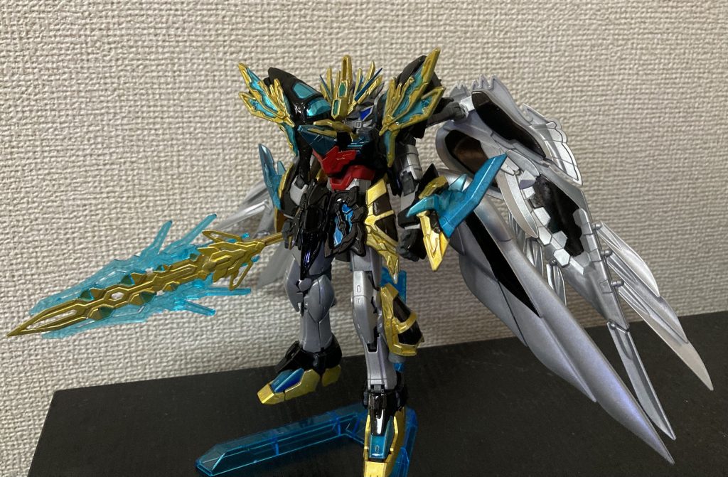 RGウイングゼロEWをベースに、天覇曹操ウイングガンダムのパーツをミキシングしました。