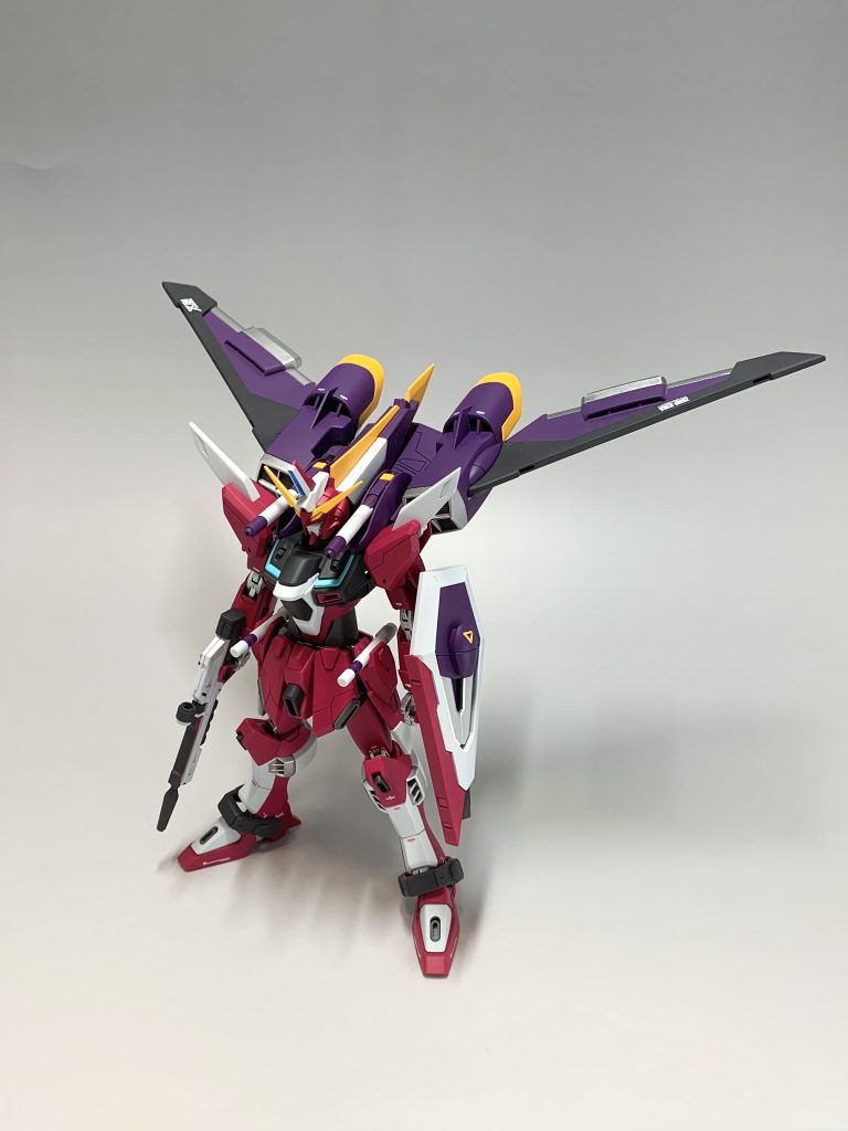 カカトにある細工をしているのでこの状態でも支えなく自立できます。詳細は以下の制作過程に記載します٩( ¨ )ว=͟͟͞͞