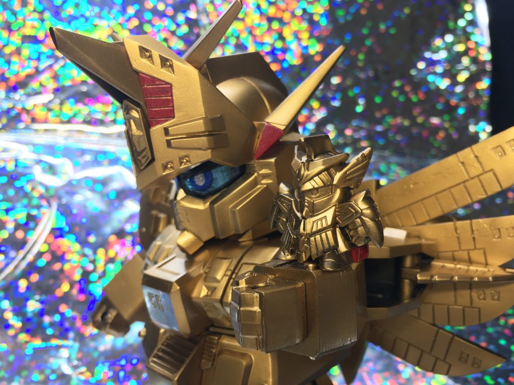 目だけはオリジナルのシールを剥がし、再利用しました。