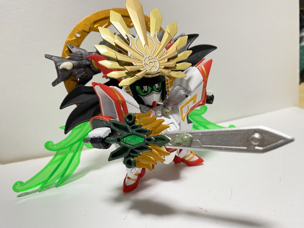 天叢雲剣。全てを断ち切ると言われる剣。孔明νの剣に勾玉つけて、カラーを変えてます。