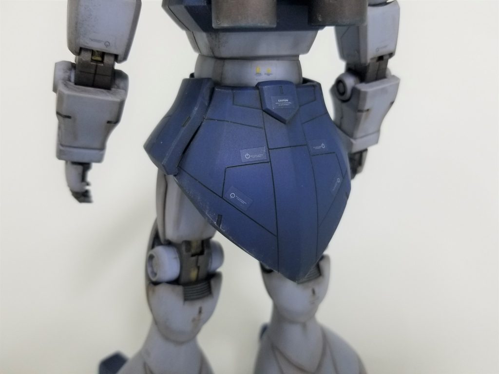 スカートは筋彫り追加