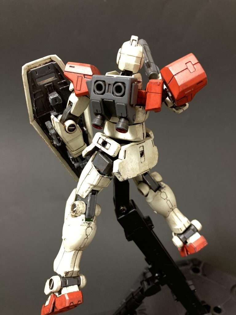 メカメカしい後ろ姿がたまりません。