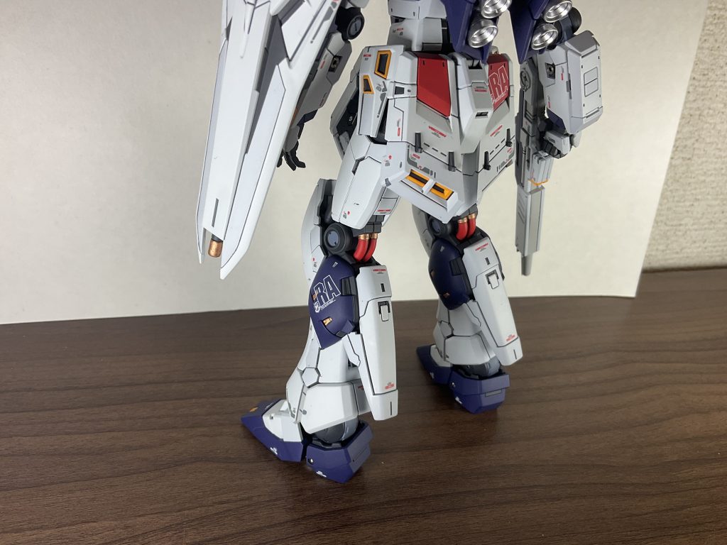 膝関節は赤で塗り分け　コッパーも使用