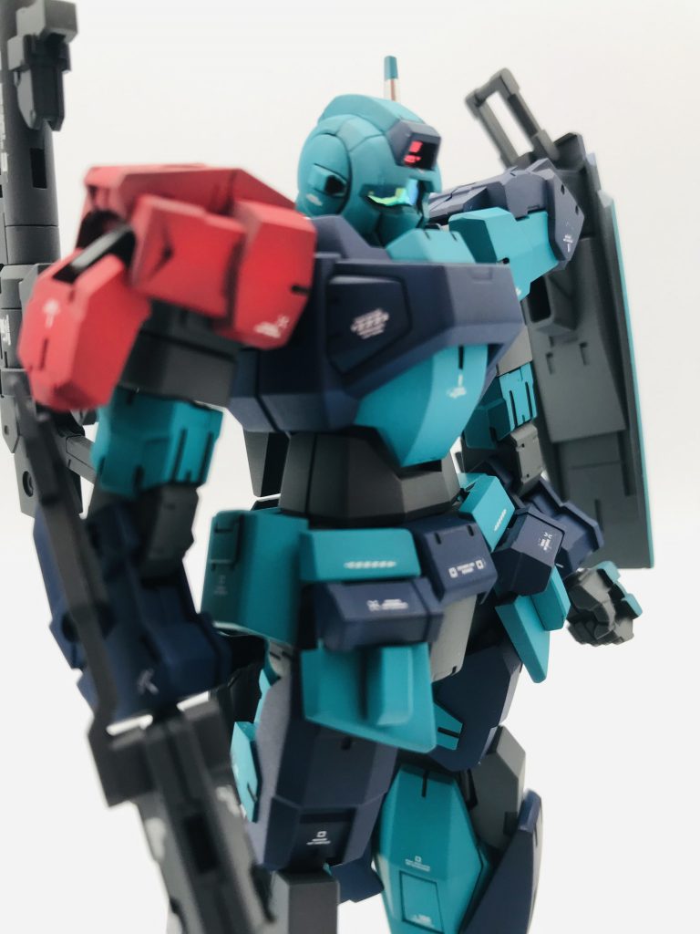 カメラアイはHQパーツのミラージュグリーンシールを貼っています。